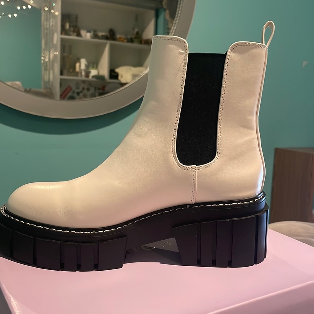 Chunky black & white madden girl boots
